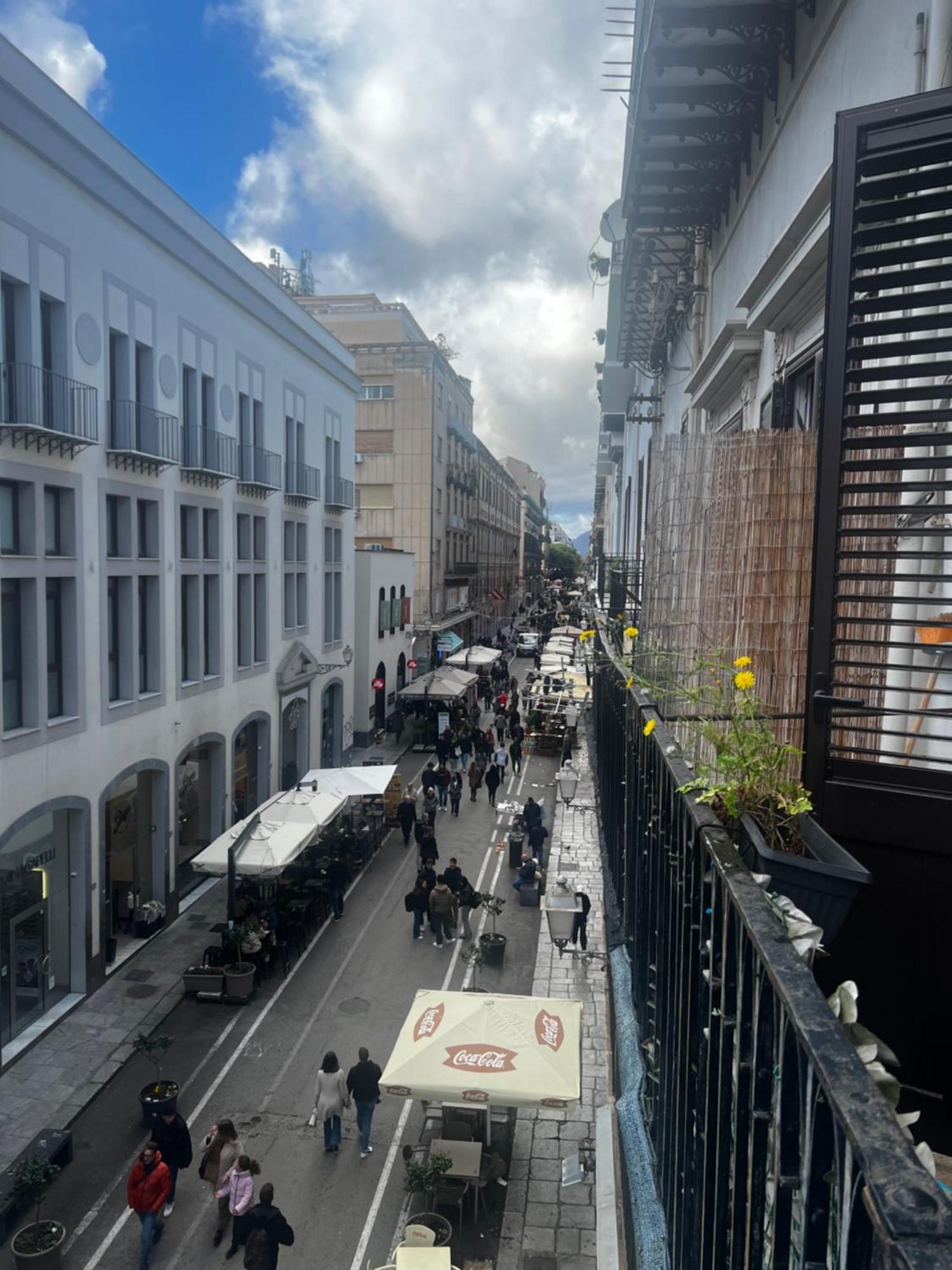 Апартаменты Maqueda Vibes Палермо Экстерьер фото